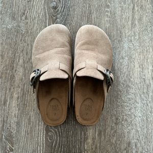 Women’s clogs